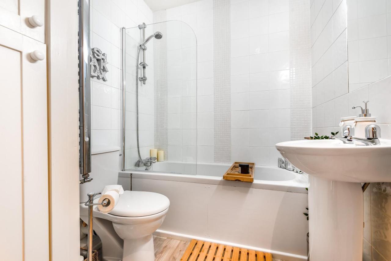 Chester City Centre Cottage, Sleeps 6 With Free Parking Esterno foto